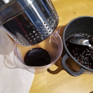 skvis ut svarthyllsirup